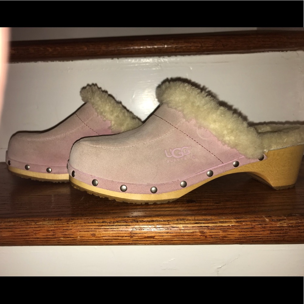 Pink ugg clogs